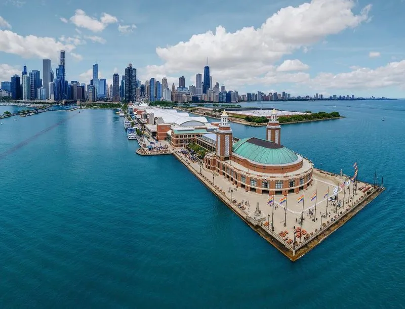 Navy Pier & Chicago Lakefront