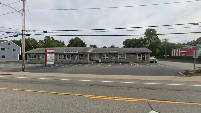 D&rsquo;s Walk In Closet &mdash; Coventry