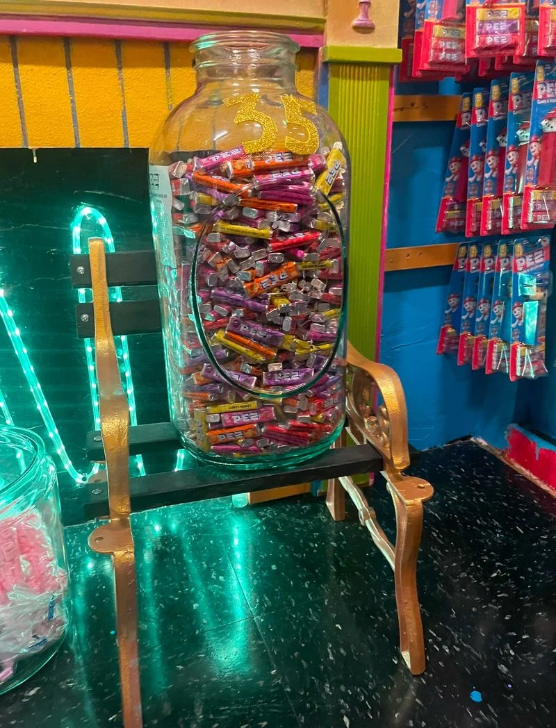 Party planning made sweet: favors, piñatas, and themes