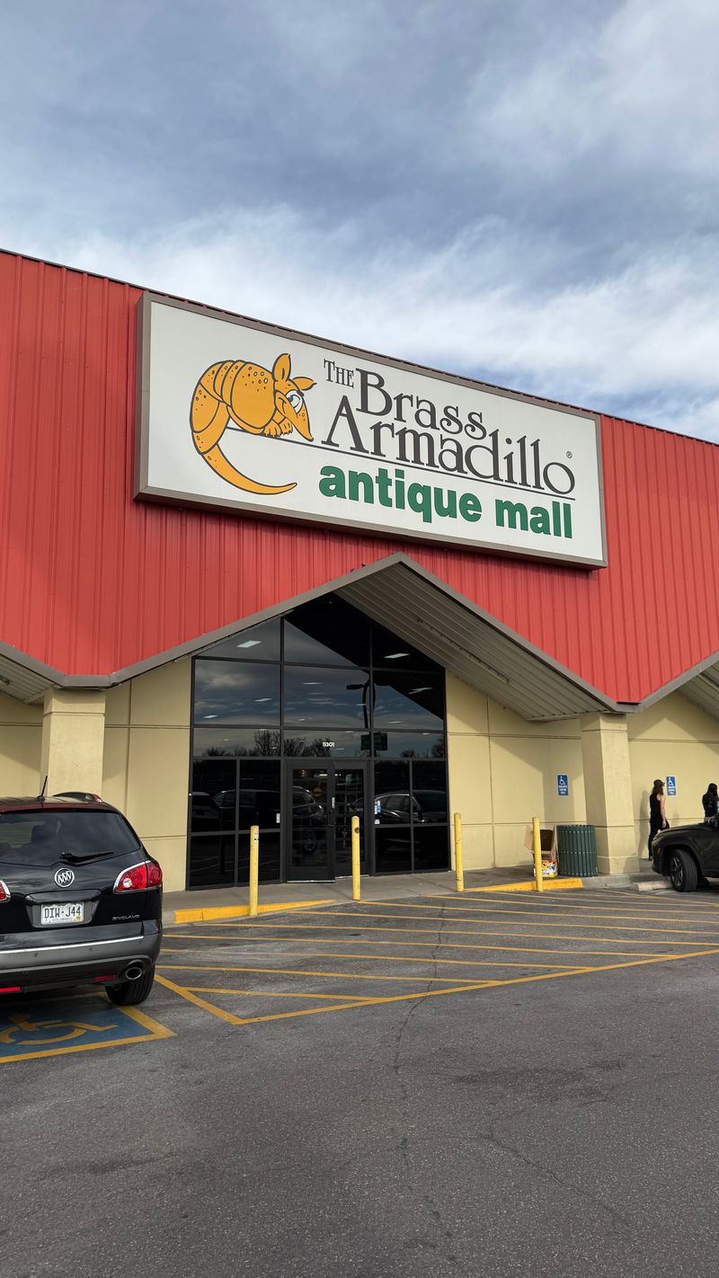 Colorado &mdash; Brass Armadillo Antique Mall (Denver)