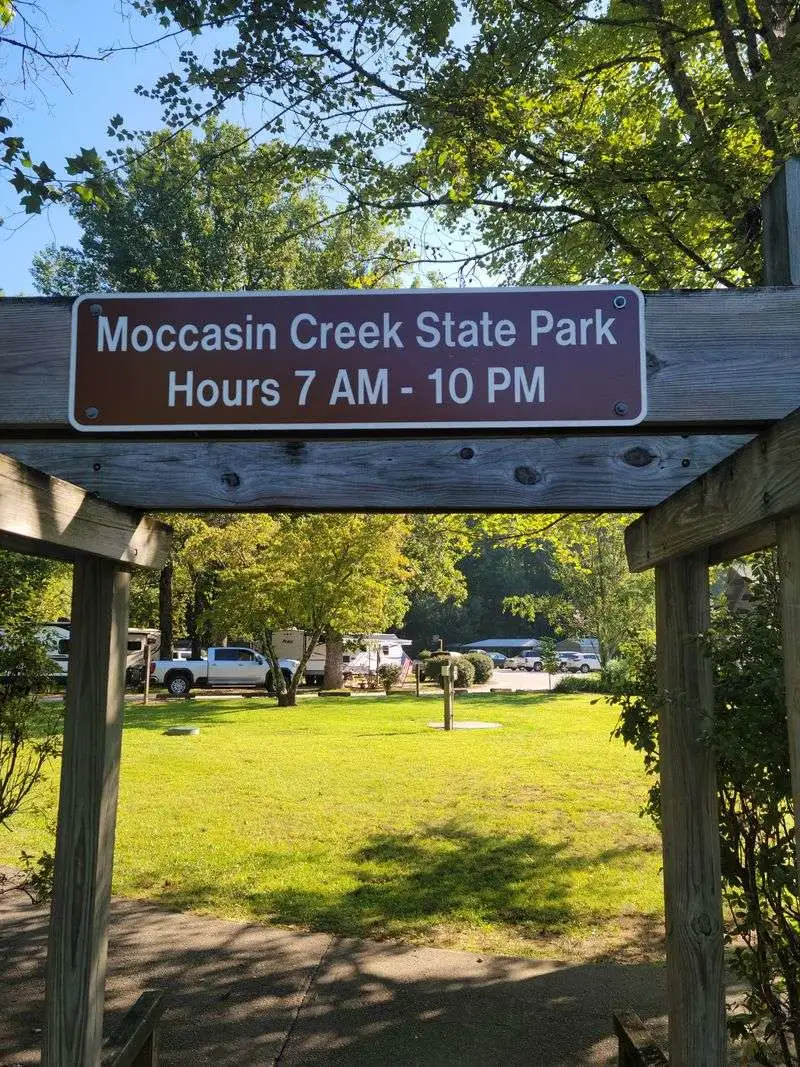 Planning basics: hours, parking, and amenities