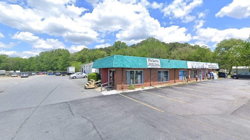 Pickers Thrift Store - Dover