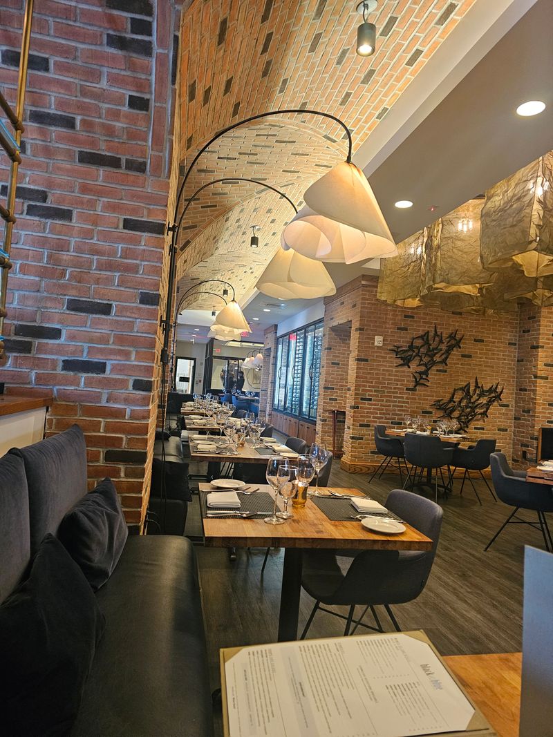 Black & Blue Steak and Crab (Burlington)