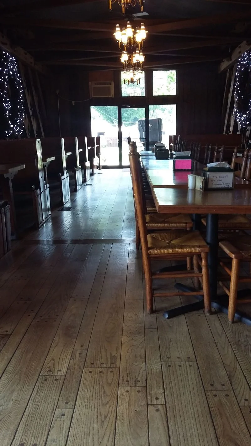 Service, Cleanliness, and That Welcoming Small Town Vibe