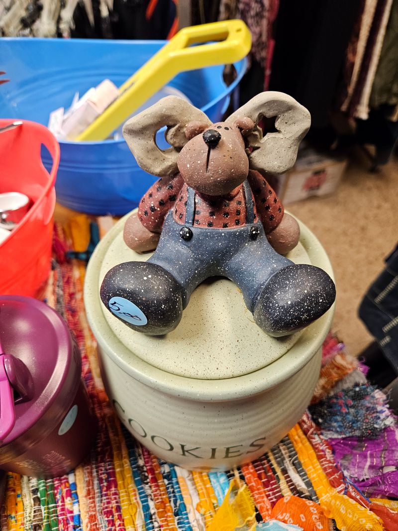 Helping Hand Thrift Shop - Romulus