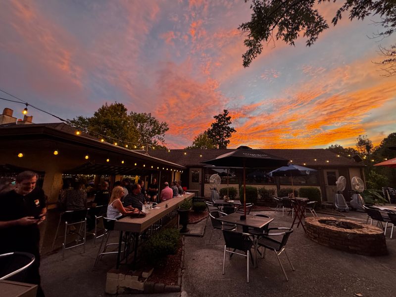 Best times to visit and reservations