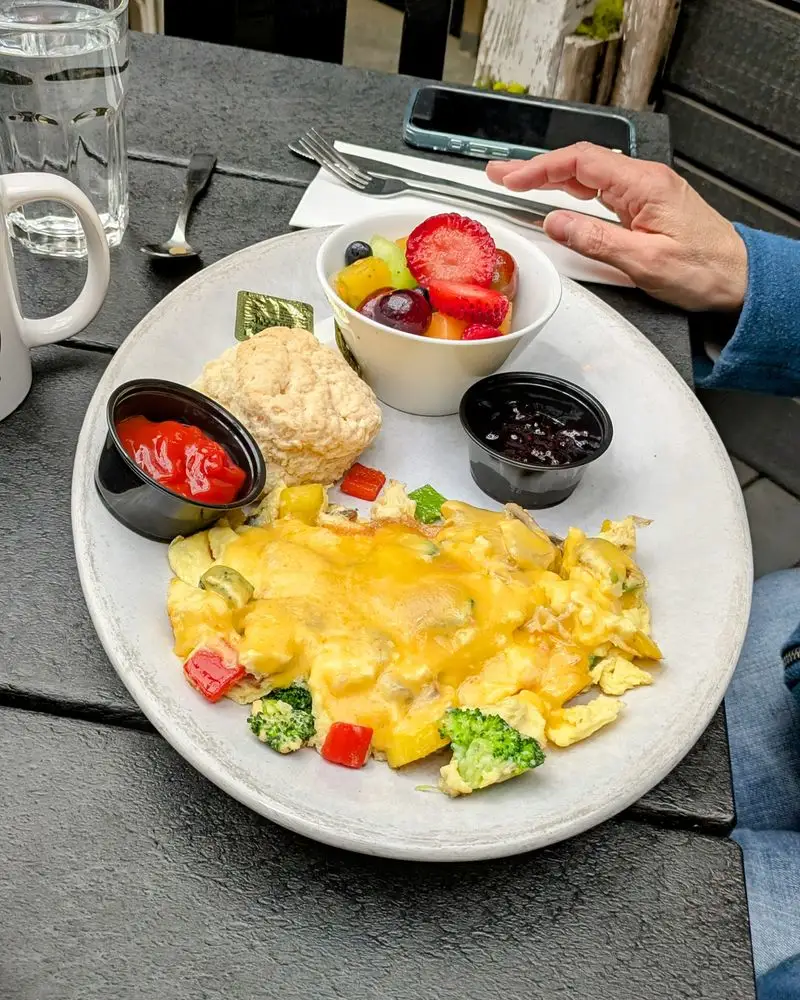 Dietary Considerations and Friendly Service