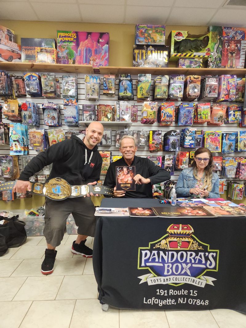 Celebrity Signings and Meet and Greets