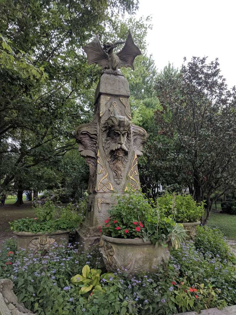 Planning Your Visit: Hours, Tips, and Etiquette