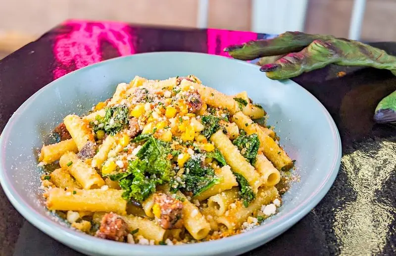 Immersive Table-Side Performances