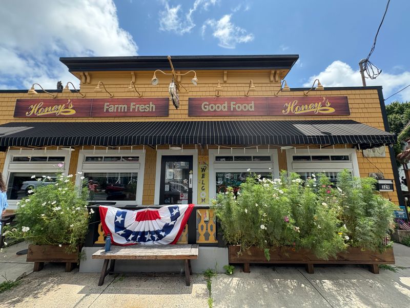 Delaware &ndash; Honey&rsquo;s Farm Fresh Gourmet Kitchen, Lewes