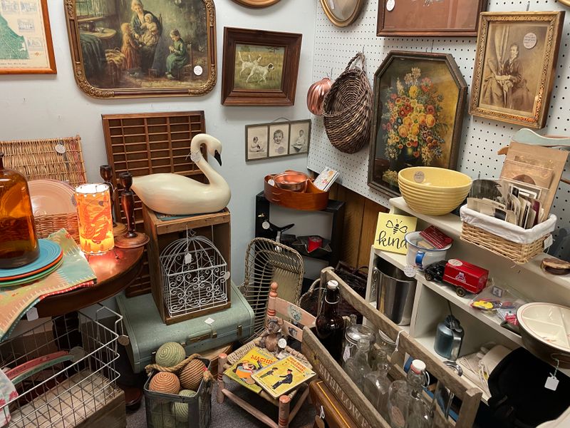 Delaware &mdash; Aunt Margaret&rsquo;s Antique Mall (Newark, DE)
