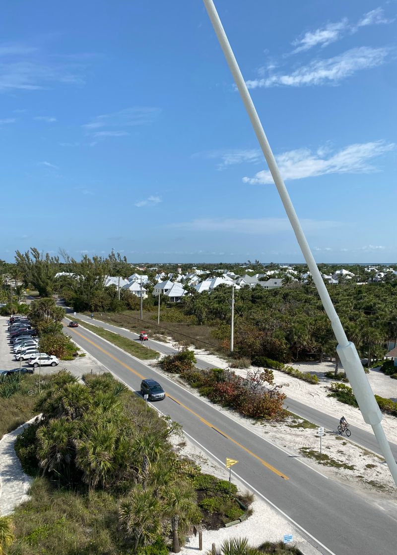 Practical tips: parking, amenities, and nearby pauses