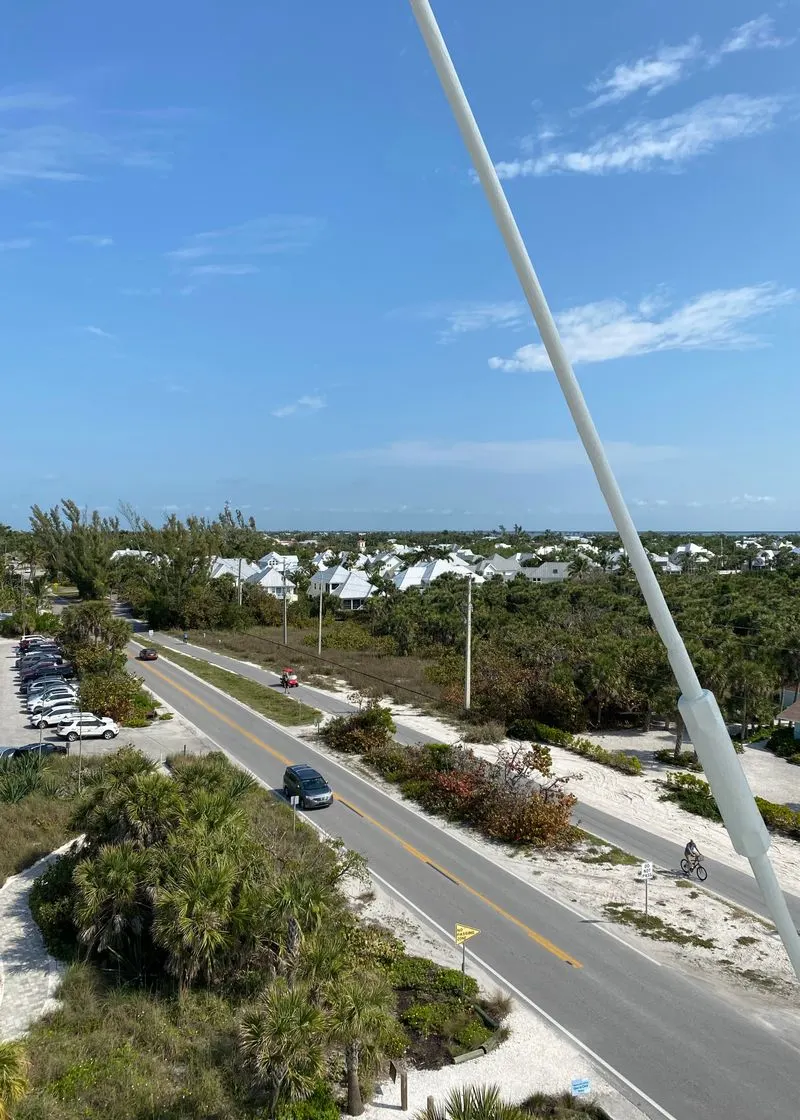 Practical tips: parking, amenities, and nearby pauses