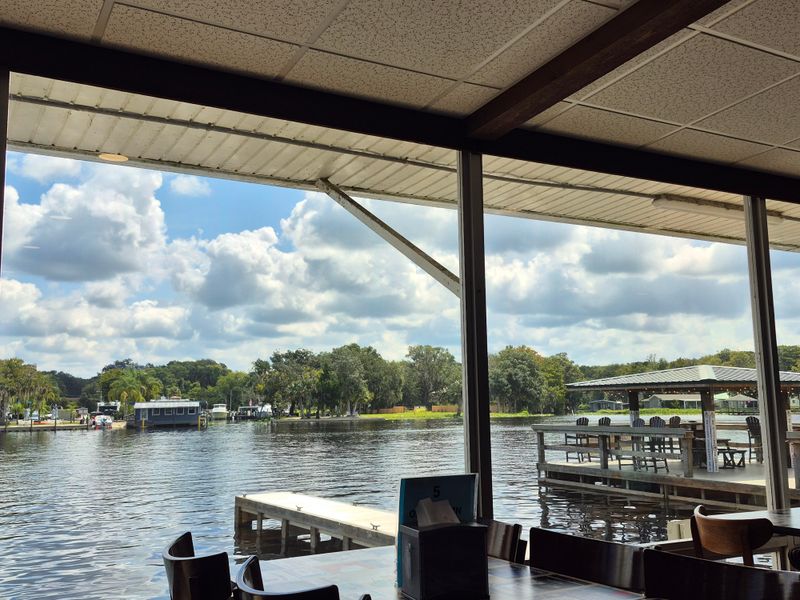 Drifters Riverfront Bar & Grill &ndash; Astor