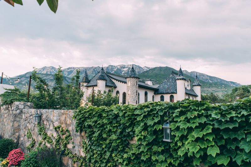 Nearby Logistics: Getting There and Staying Over