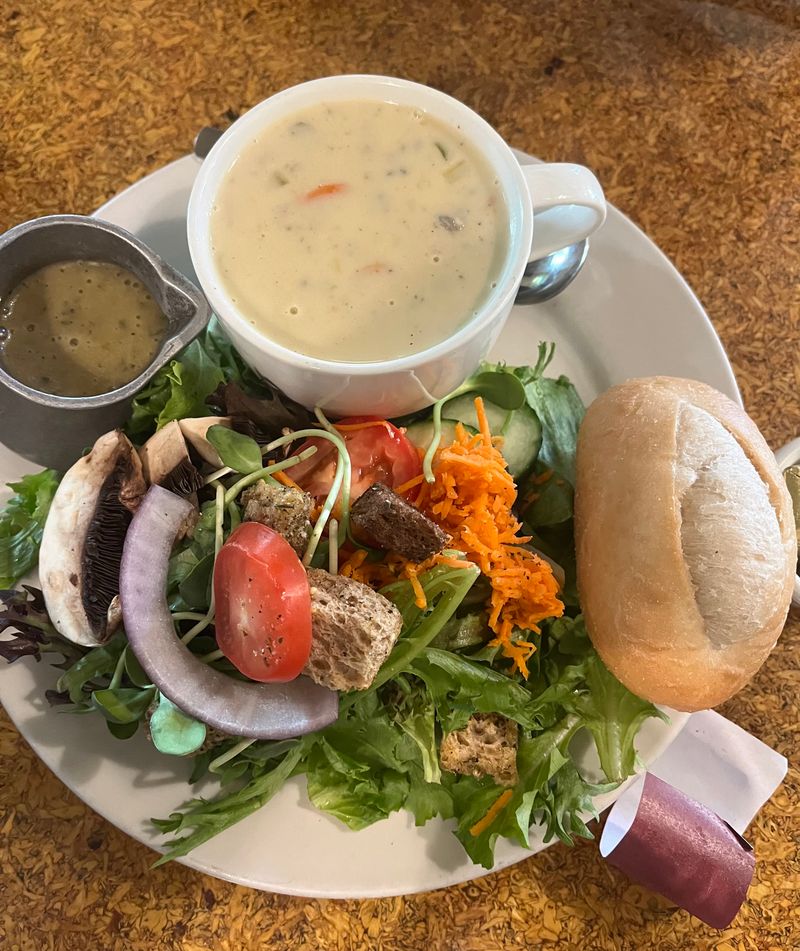 Delicious Dining Delights
