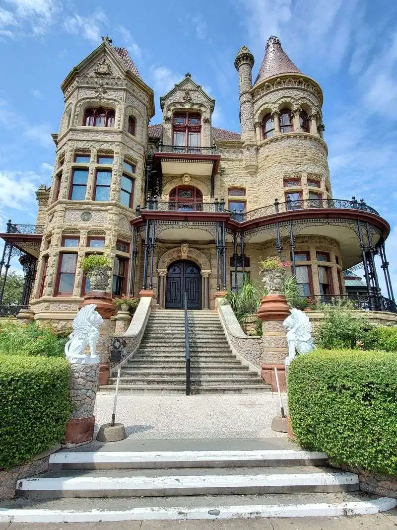 Victorian Grandeur