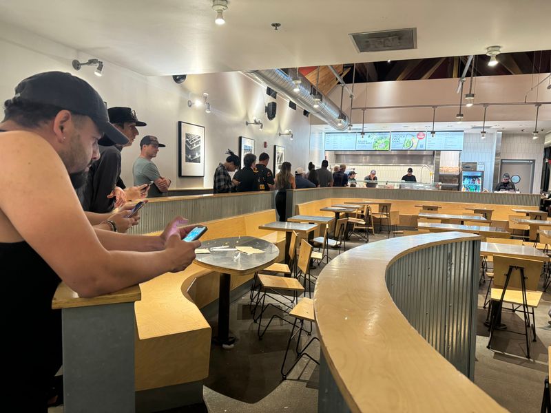 Food and coffee breaks that keep you going