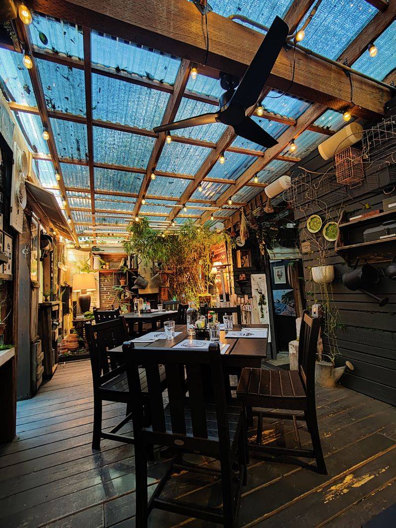 Ambiance: Patio Garden, Kitschy Decor, and Gift Shop