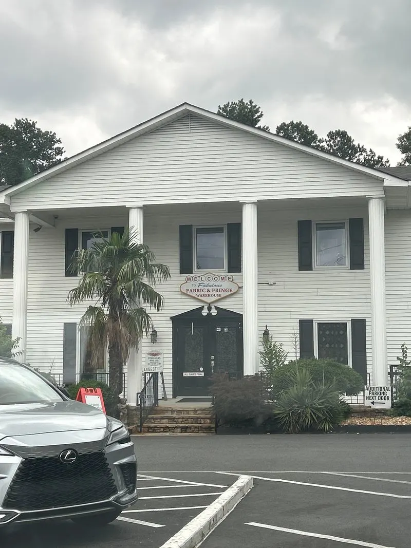 Planning your visit: hours, location, and timing