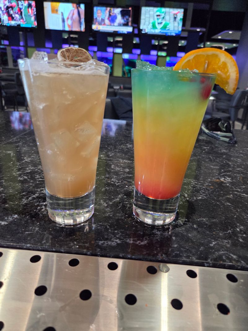 Food And Drinks: What To Order And When