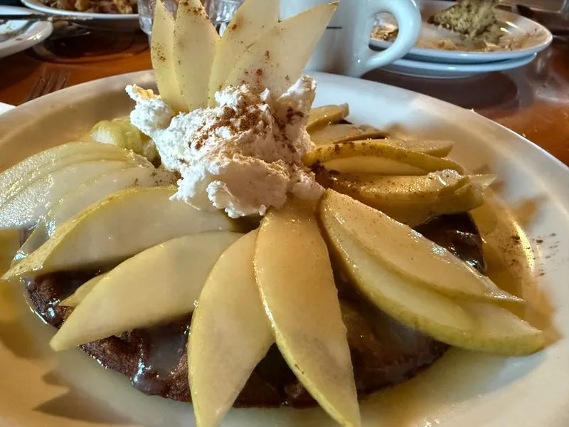 Gingerbread and oatmeal waffles that surprise