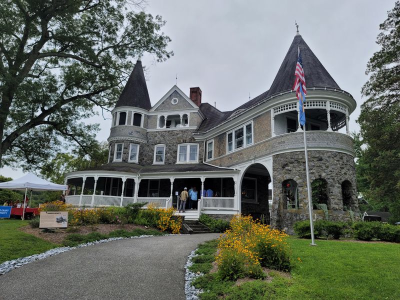 A peaceful Delaware setting with real character