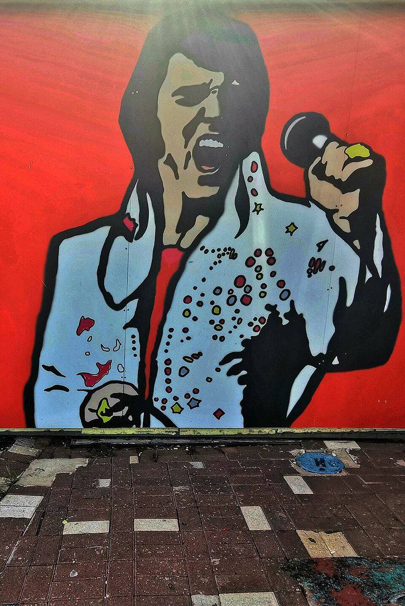 Local Hangouts & Graffiti Walls