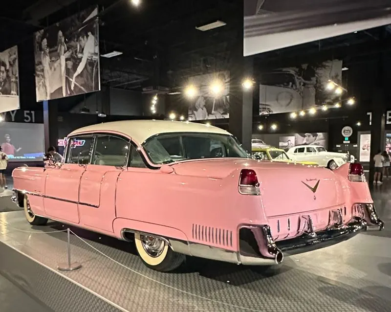 Elvis&rsquo; Custom Cars & Airplanes