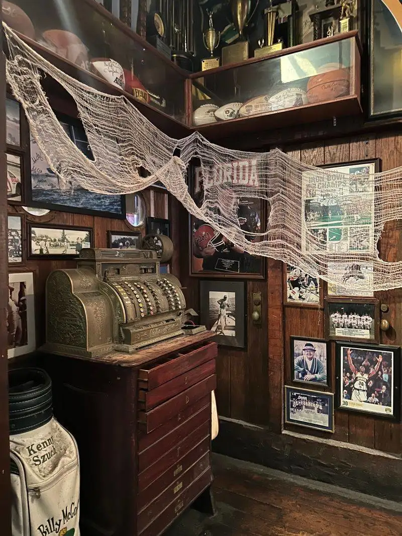 Tours, Ghost Lore, And Architecture