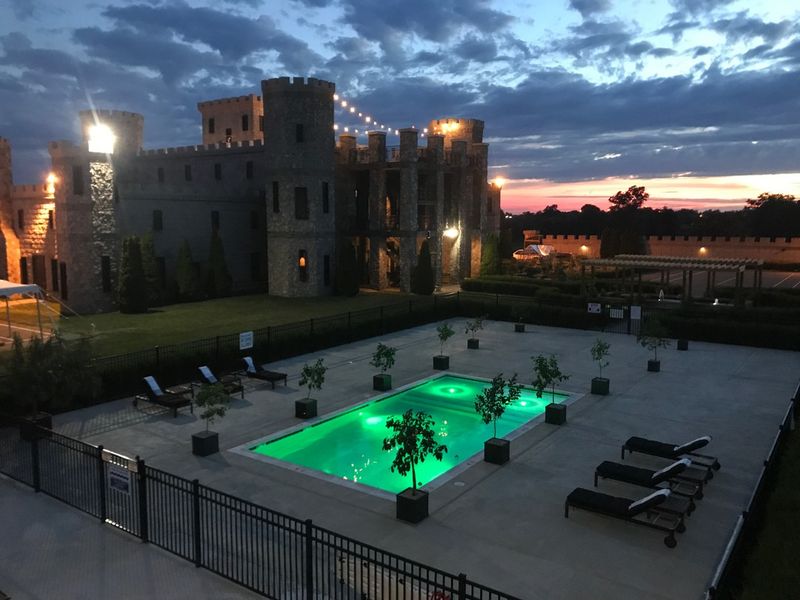 Outdoor Pool and Seasonal Leisure