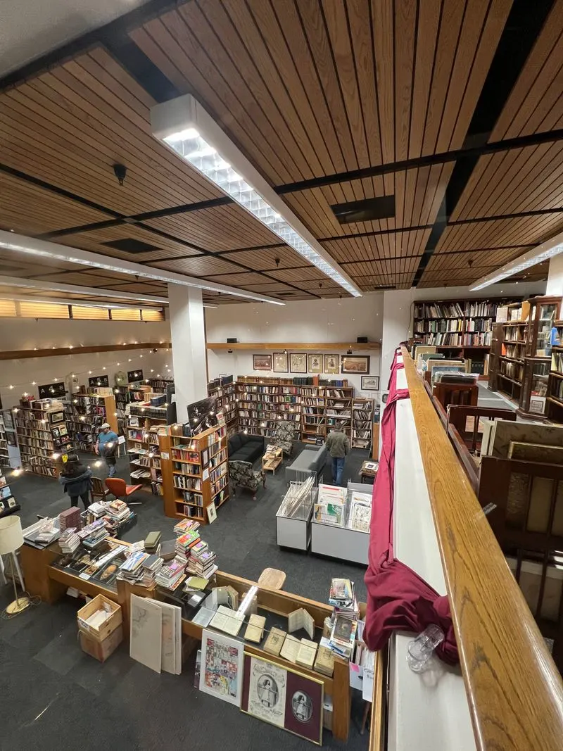 Navigating organization and making the most of tight aisles