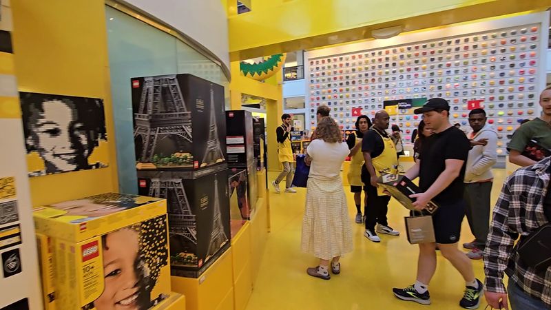 The LEGO Store - Mall of America, Bloomington, MN
