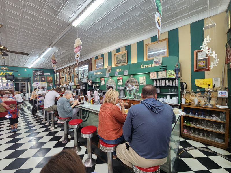 Borroum&rsquo;s Drug Store & Soda Fountain &mdash; Corinth, Mississippi
