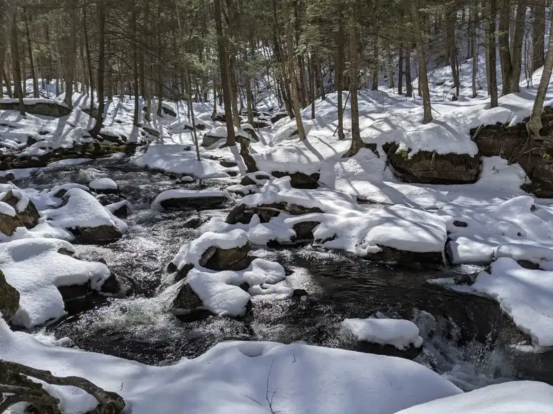 Winter Hiking, Ice, and Quiet