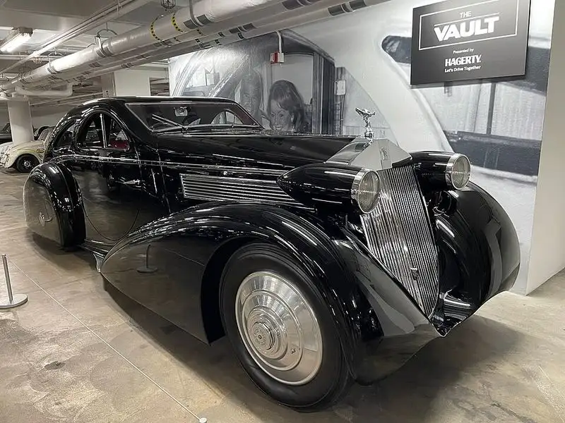 The Vault Tour Experience