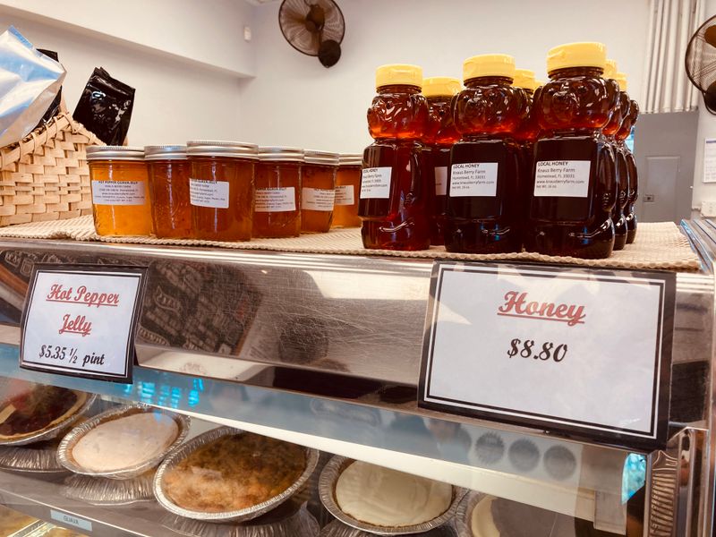 Knaus Berry Farm Bakery