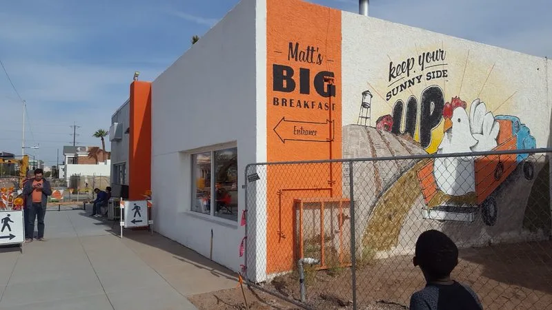 Make it a downtown morning: nearby strolls after breakfast