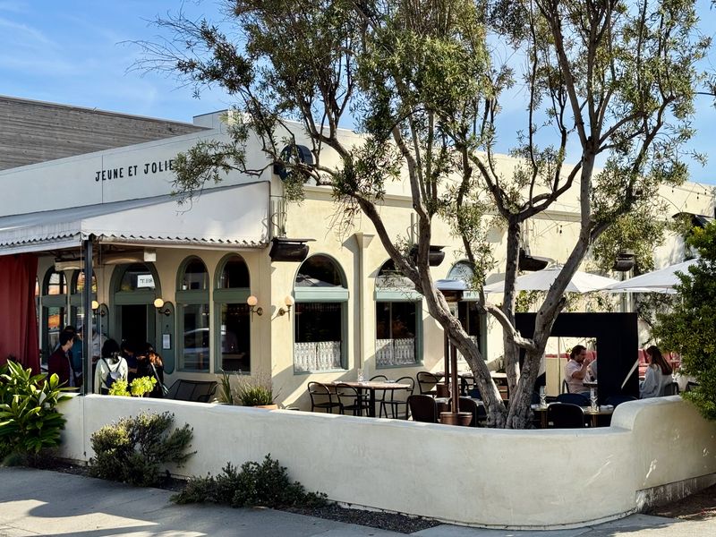 Jeune et Jolie &mdash; Carlsbad, CA