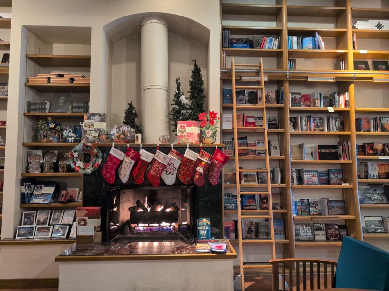 Full Circle Bookstore (Oklahoma City, Oklahoma)