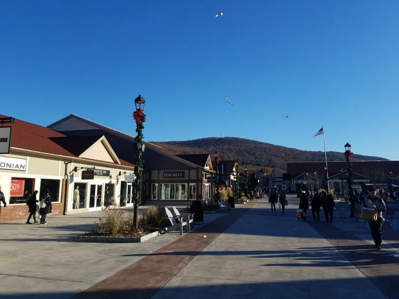 What locals and recent visitors say