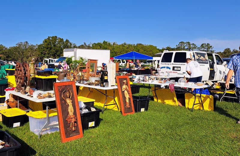 Bargaining etiquette and pricing reality