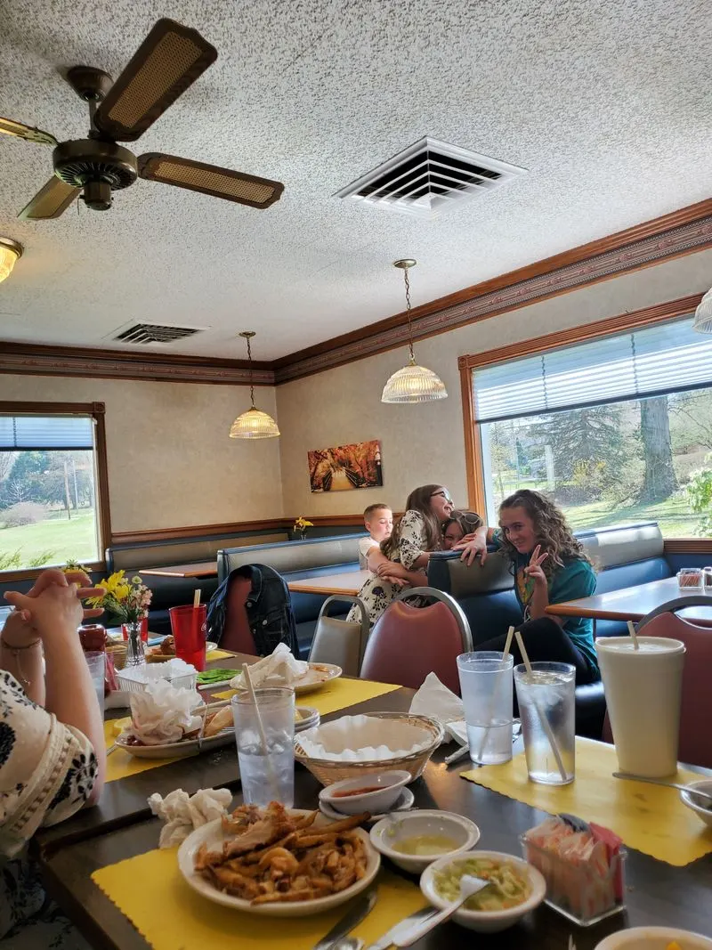 Dining Room Vibes And Service