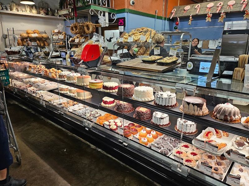 Mazzaro’s Italian Market & Bakery