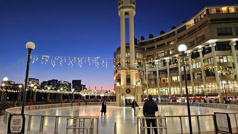 Washington Harbour Ice Rink (Washington, DC)