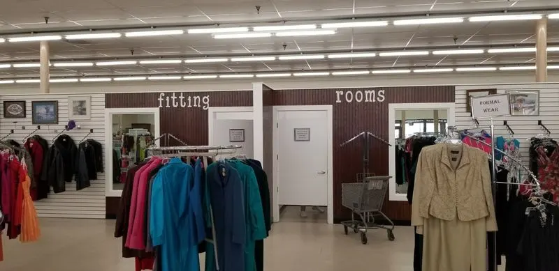 Clothing racks: how to score