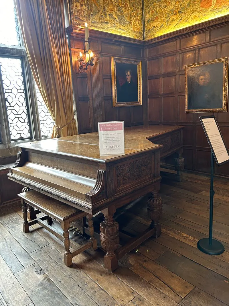 Music and intimate performances