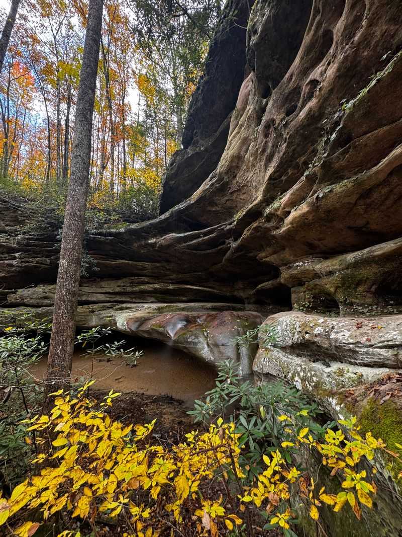 Indian Rockhouse and the Sandstone Maze