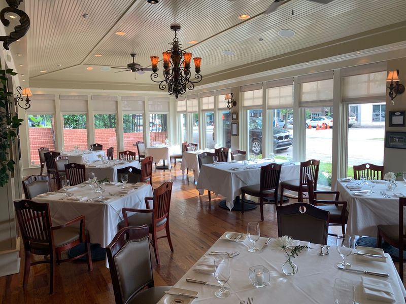 Second Empire Restaurant and Tavern &mdash; Raleigh, ND